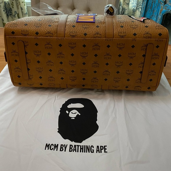 VERY RARE!! Bape x MCM Duffle - Picture 6 of 8